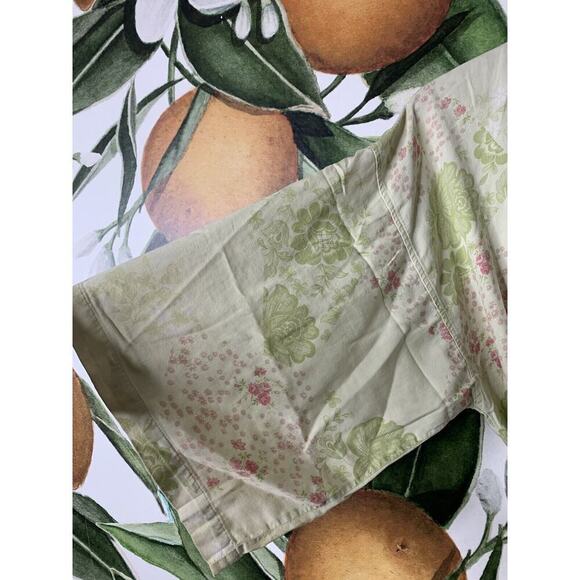 Crabtree & Evelyn Floral Cream Robe - Picture 5 of 7